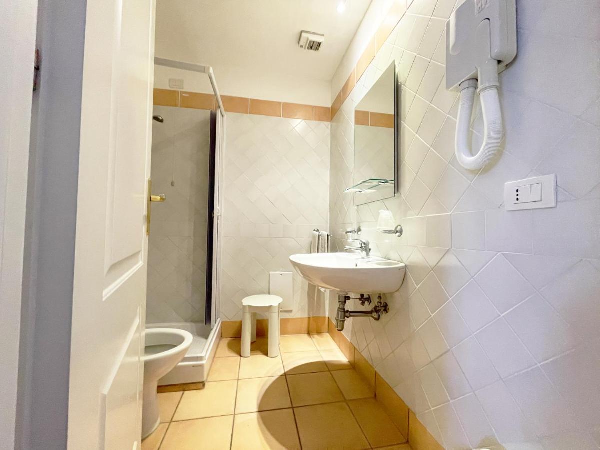 Hotel Reginella Сант-Агата-суй-Дуе-Гольфі Екстер'єр фото