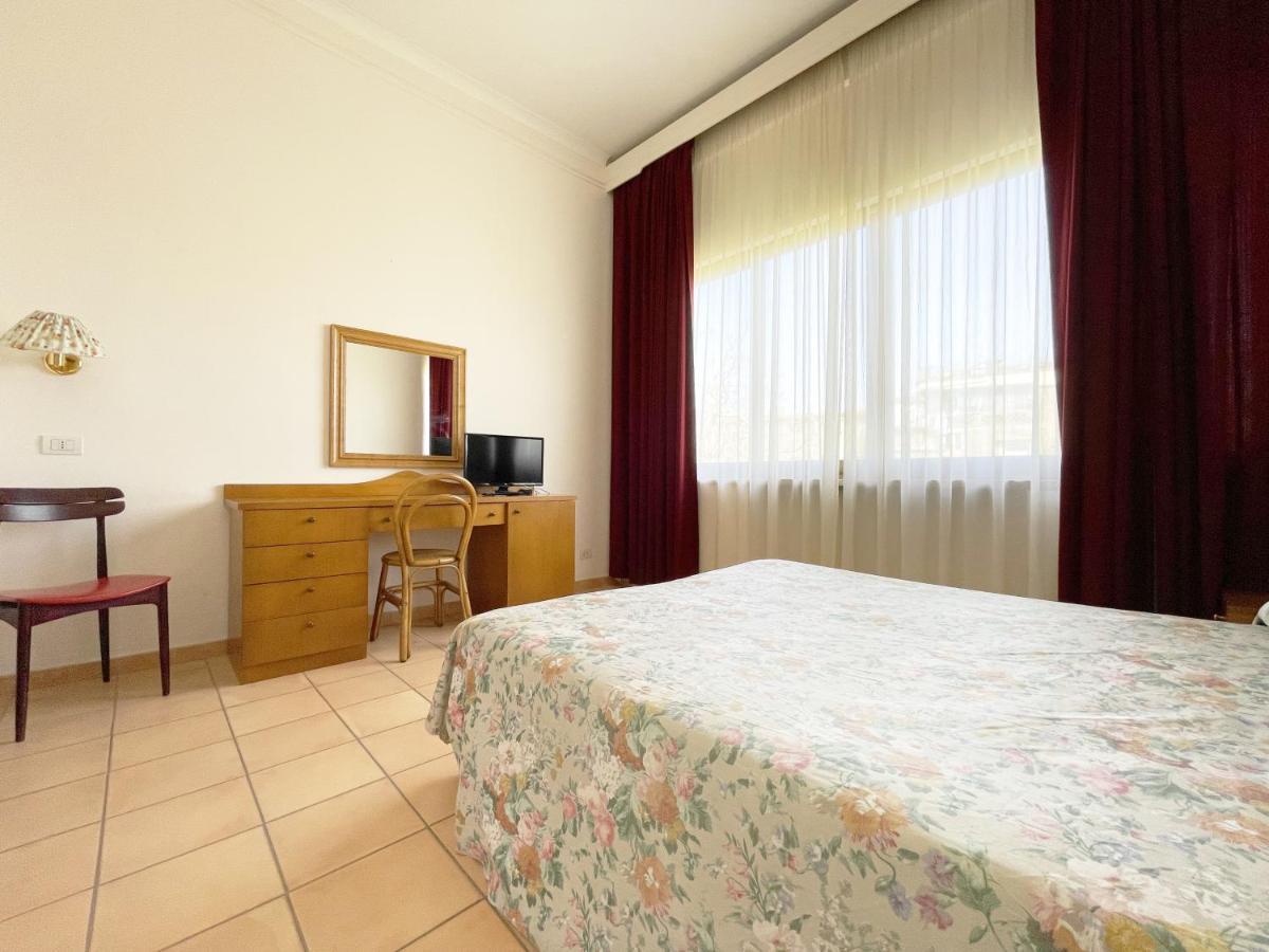 Hotel Reginella Сант-Агата-суй-Дуе-Гольфі Екстер'єр фото