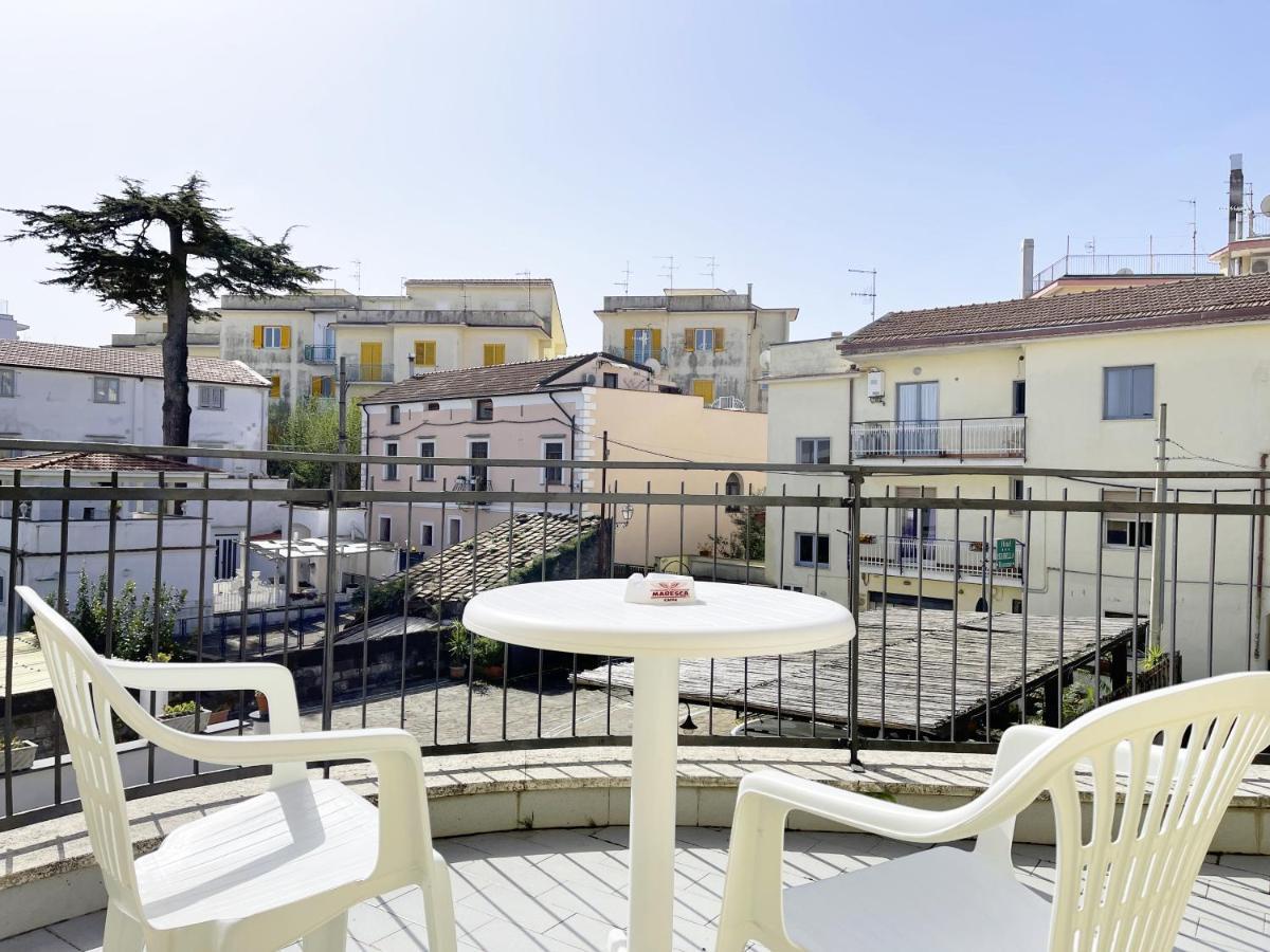Hotel Reginella Сант-Агата-суй-Дуе-Гольфі Екстер'єр фото